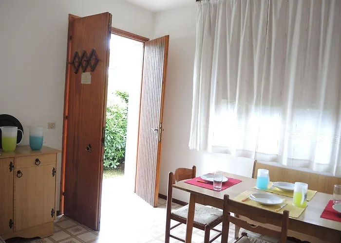 With Private Garden In Apartment *